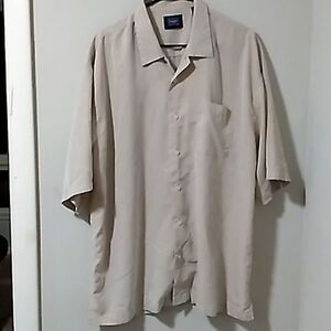 Haggar Short Sleeve Button Down Men's Shirt